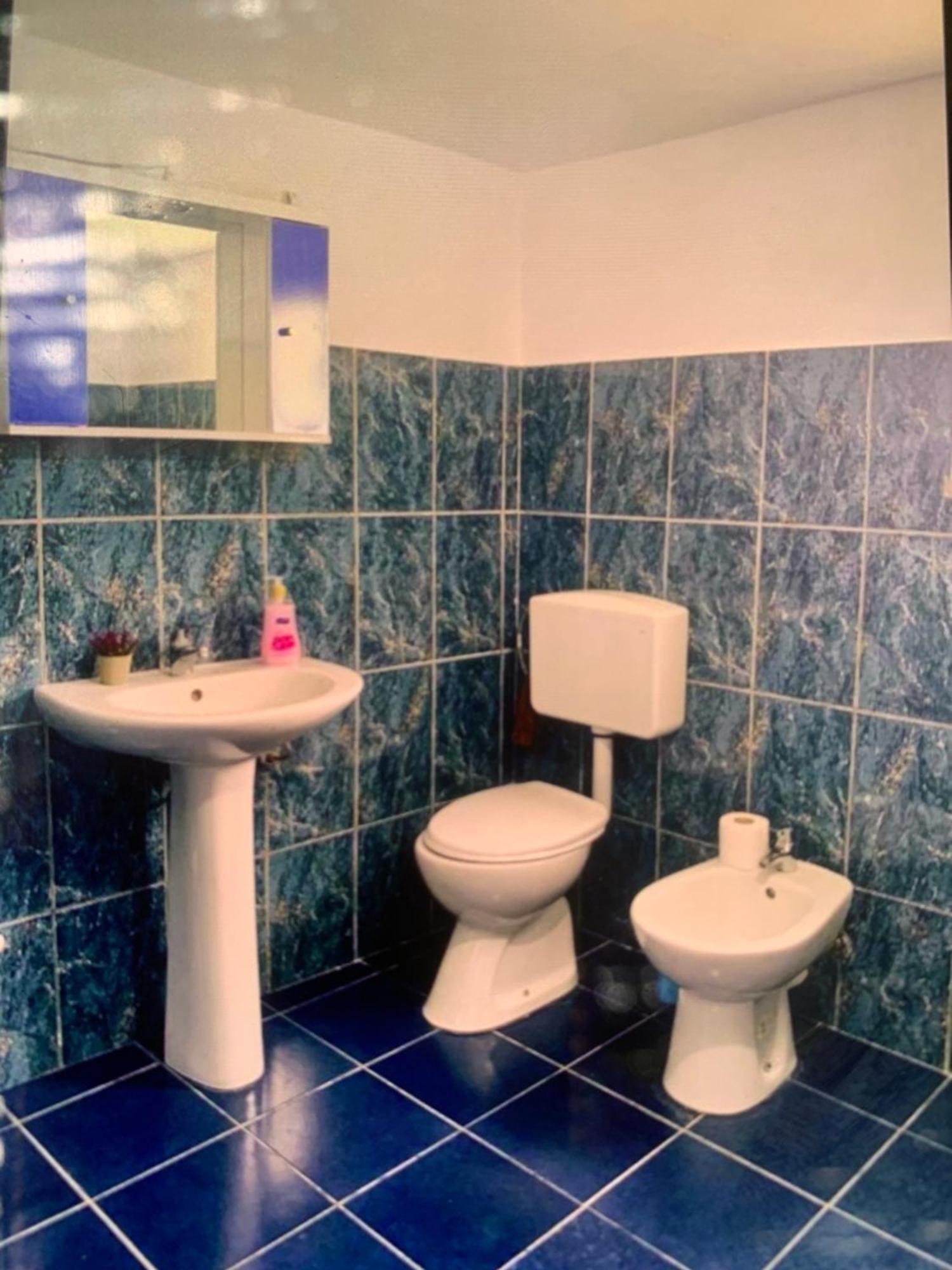Guest House Noku Koman Екстер'єр фото